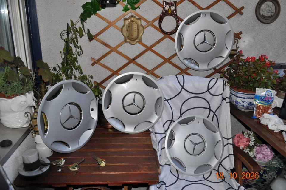 4× Orig Mercedes Benz Radkappe C KLASSE W202 W124 15 Zoll A2024010024 TOP!! - Bild 1 von 4