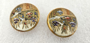 ANTIQUE MEIJI JAPANESE SATSUMA BUTTONS HAND PAINTED BIRDS AND LARGE TOO!!