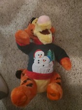Disney Store Tigger Plush Christmas Snowman Sweater Hat 13" Exclusive Plush