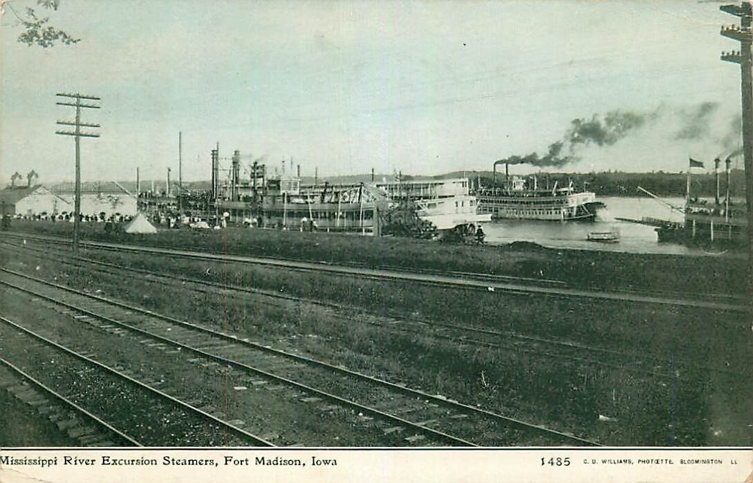 Postcard Mississippi River Excursion Steamers, Fort Madison, Iowa
