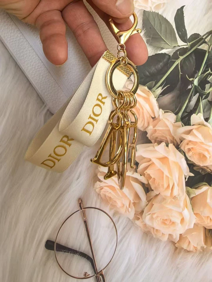 Berloque Dior novidade ouro logotipo sorte design chaveiro presente NOVO chaveiro - Imagem 2 de 4