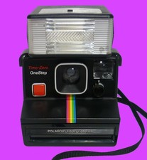 COLLECTIBLE - POLAROID TIME-ZERO INSTANT LAND CAMERA w/FLASH - FULLY OPERATIONAL