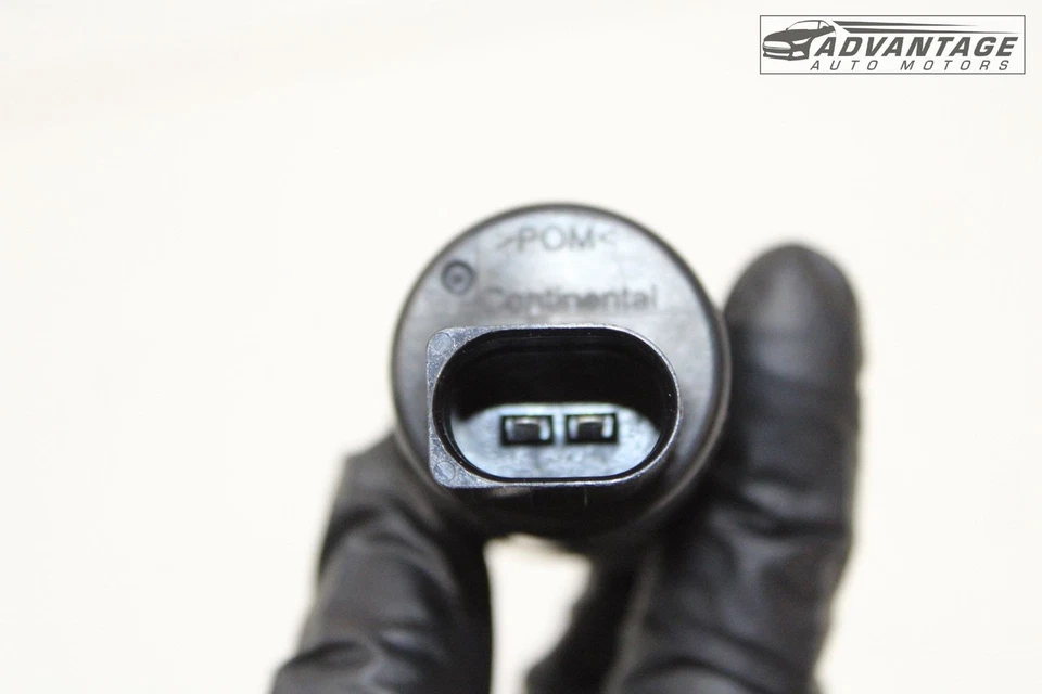 2011-2018 RAM 1500 FRONT WINDSHIELD WASHER RESERVOIR FLUID WATER PUMP OEM - Image 4 of 4