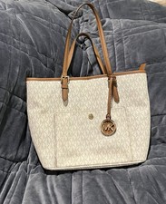 Michael Kors Purse Medium Jet Set Signature Pocket Tote Cream Brown Gold Bag