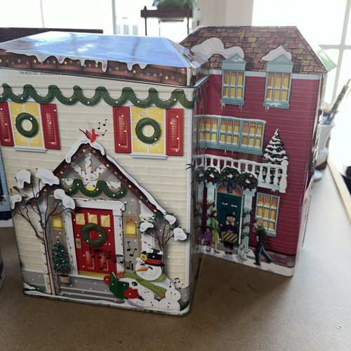 Christmas Cookie Tin Village - Picture 21 of 22