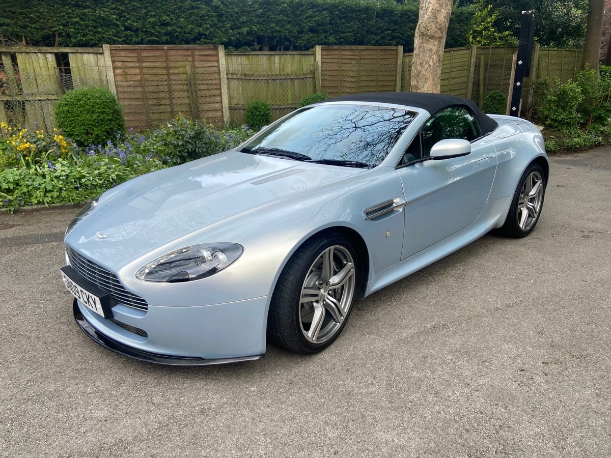 ASTON MARTIN Vantage