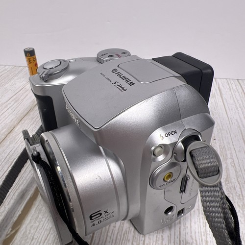 FUJIFILM FinePix S3100 4MP Digital Camera With 6x Optical Zoom Tested Working ✅ - Picture 13 of 14