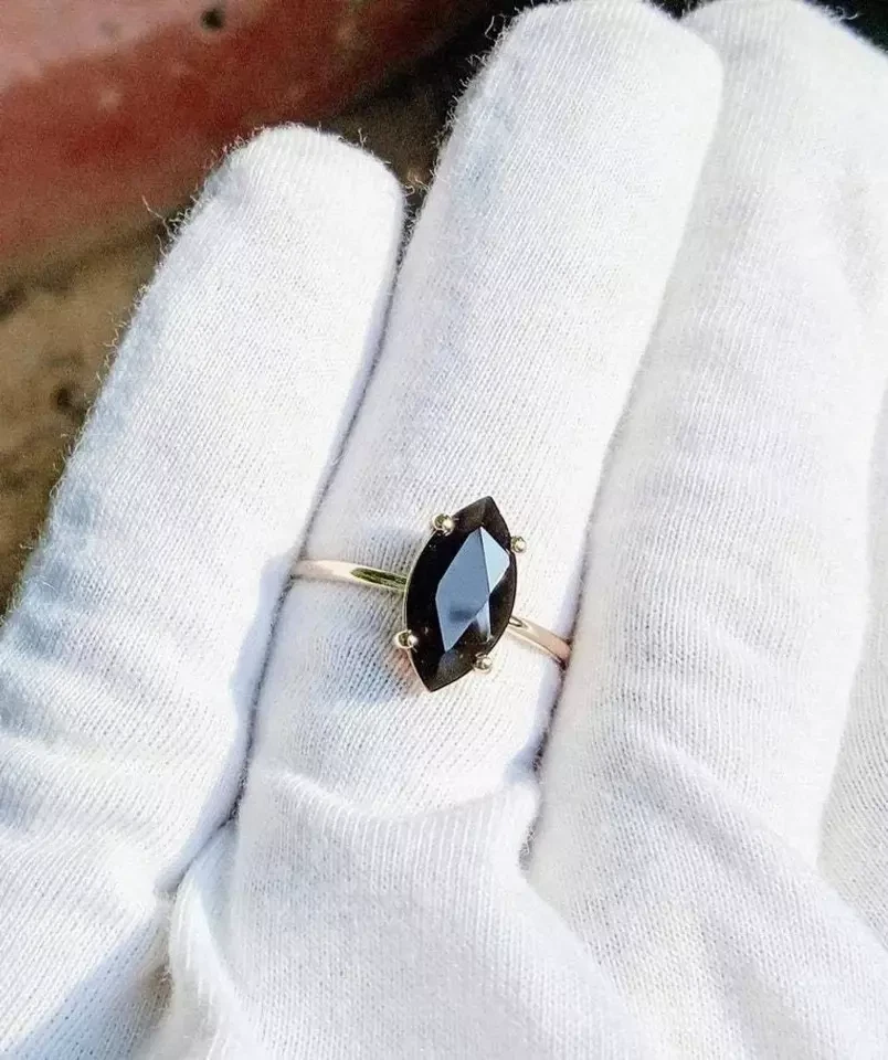 Anillo solitario de plata 925 hecho a mano con forma de marquesa de ónix negro Foto 3 de 3