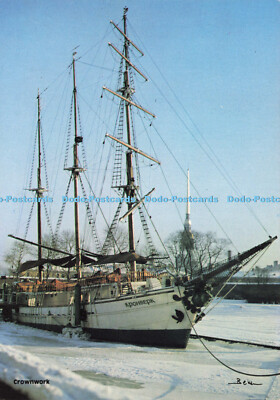 D169103 Crownwork. Russische Barke hier gesehen überwintern auf dem gefrorenen Fluss Newa i