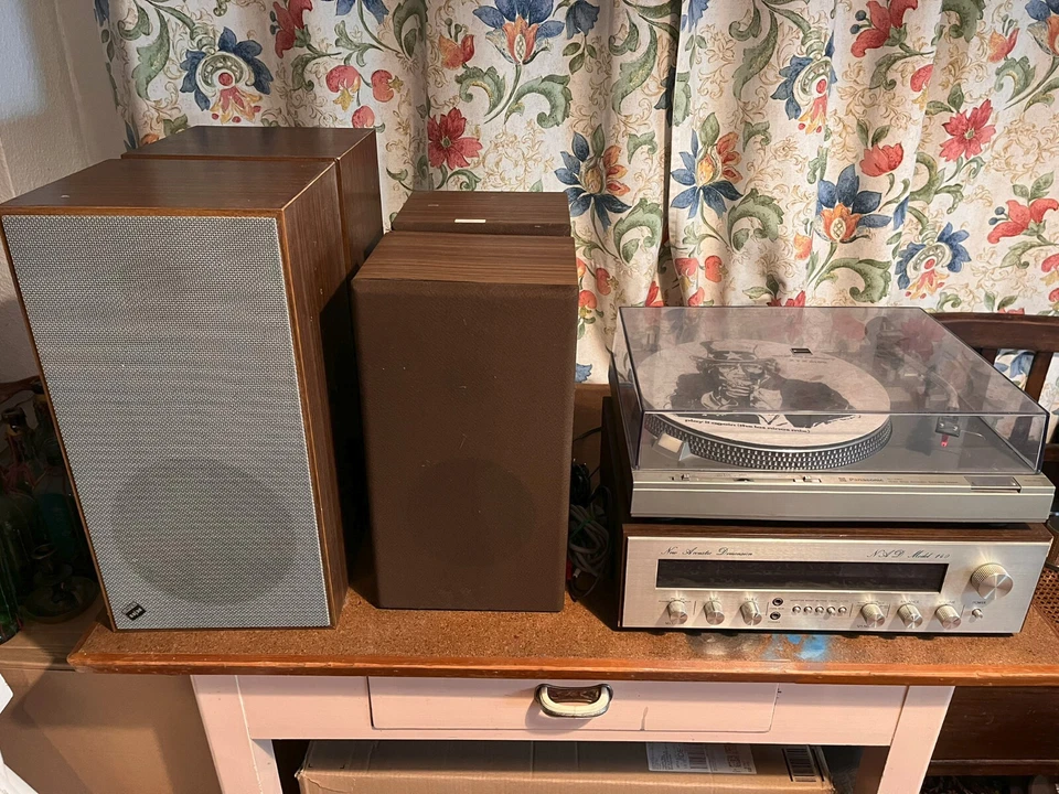 Stereoanlage, Plattenspieler, 4 Boxen, New Acoustic Dimension Model 140 Vintage