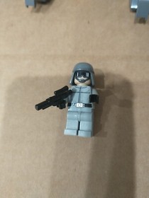 Lego 7657 Star Wars AT-ST 100% Complete w/ Minifigure, Manual & Box (Damaged)