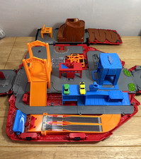 Micro Machines SVC Red Super Van City Transforming Playset Hasbro & 2x Vehicles