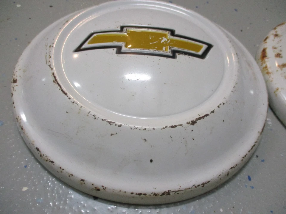 Juego de tapacubos blancos Chevy Chevrolet Luv 1973-1980 para plato de perro OEM Foto 3 de 4