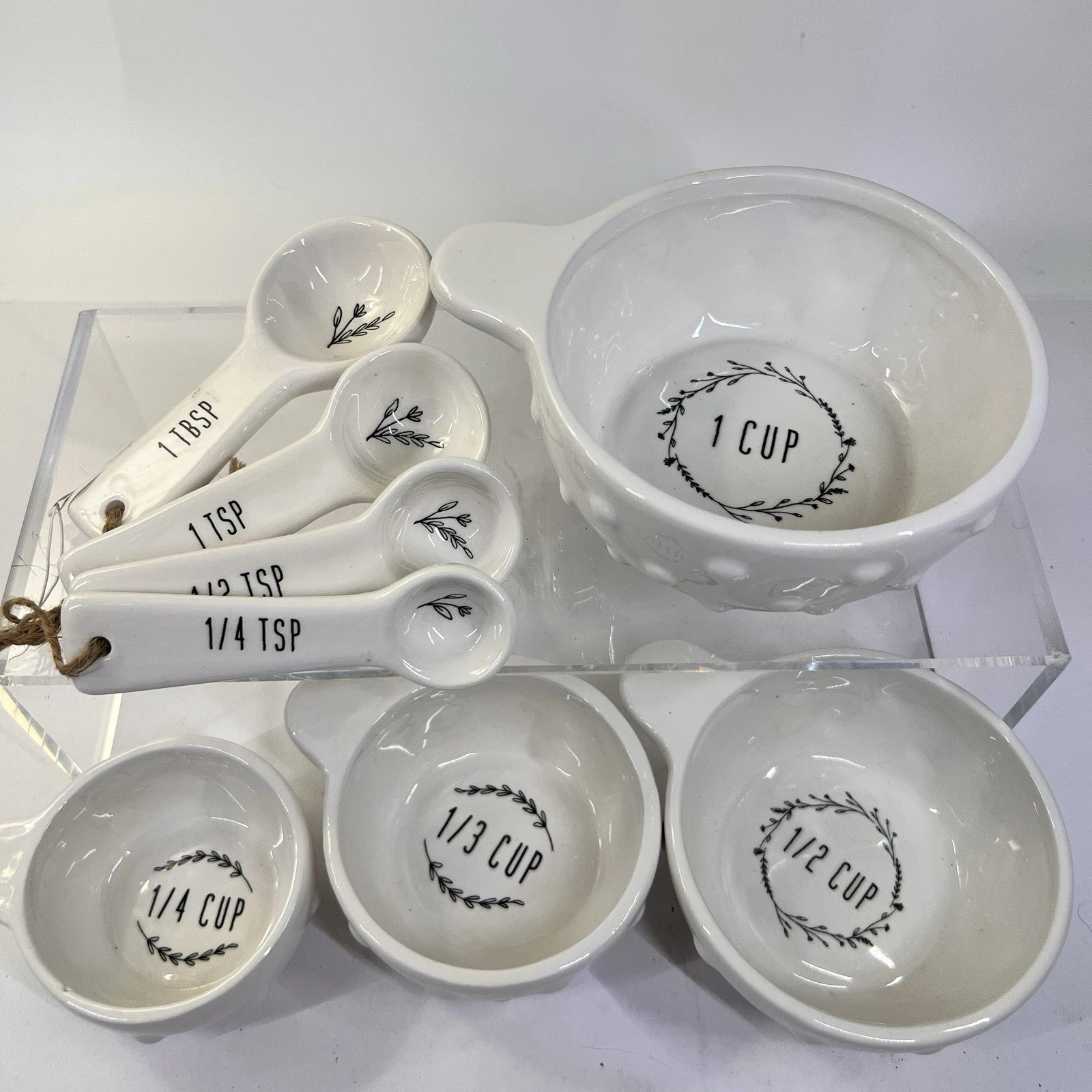 Young’s Inc, Measuring Cups And Tsp Tbsp Spoon Set Ceramic White Leaf Rare! NWT