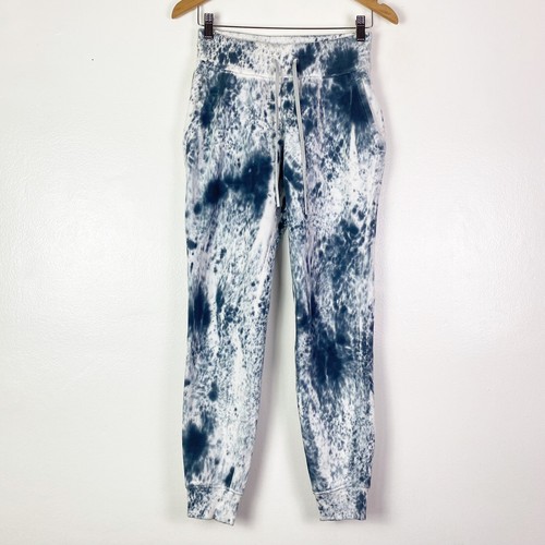Konvolut Lululemon warme Daunen Jogger 28" Marmor Dye & warme Daunen Jogger ECSO Gr.