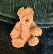 VINTAGE STEIFF MOHAIR MINIATURE BEAR WITH GLASS EYES 3" SITTING