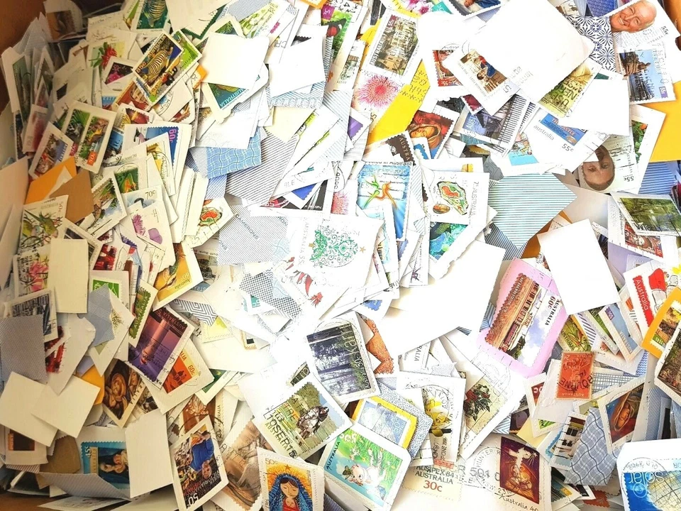 ESTATE Mixed USED Bulk Kiloware Australian Stamps On Paper Varies Era 4.8kg box - image 4 of 4