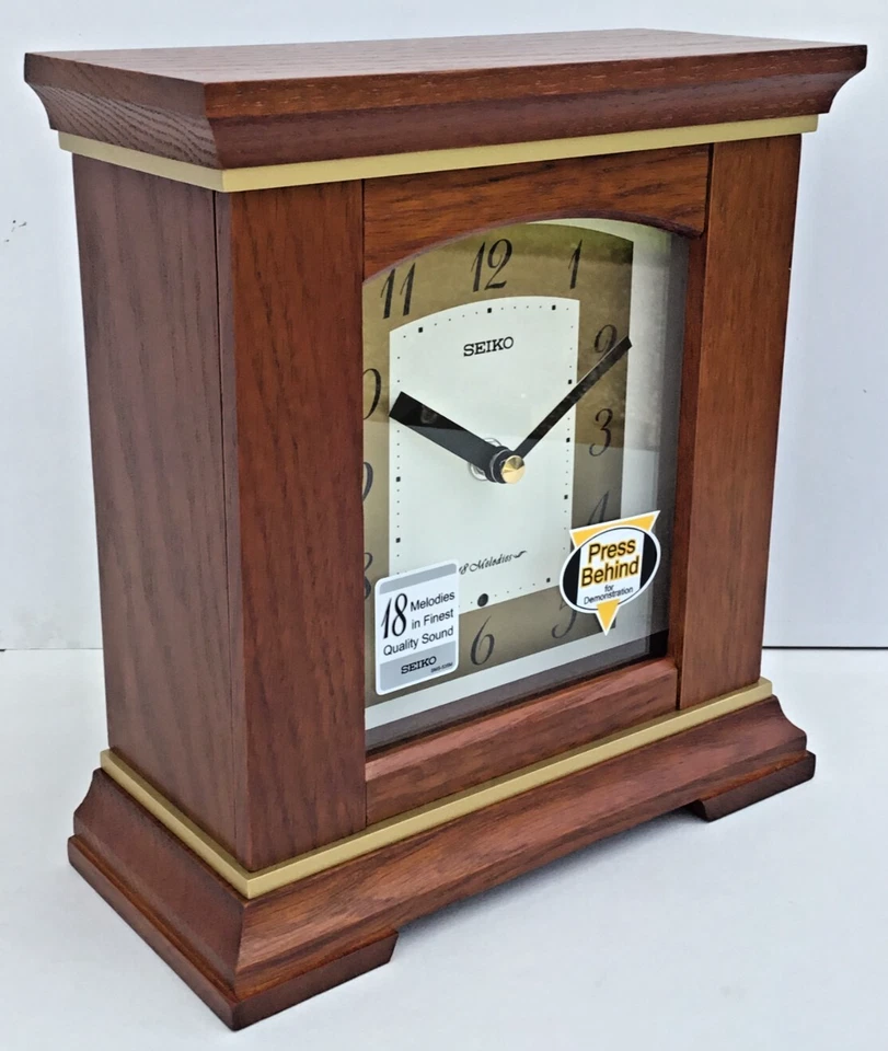 Seiko Oak Wood Finish Musical Battery Mantel Clock QXW249B - Image 3 of 4