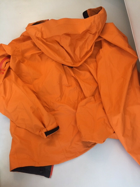 Arc'teryx Orange Goretex Waterproof/Black Down NEW | eBay