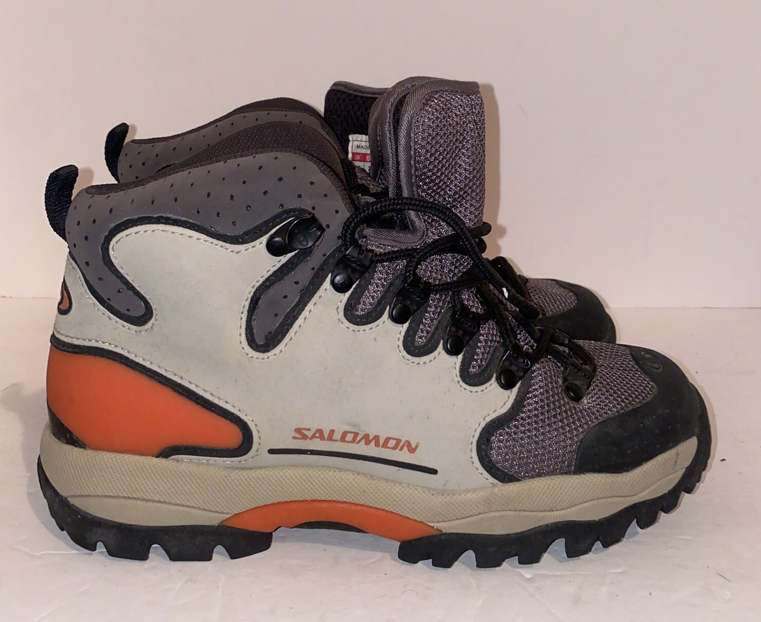 Stivali da trekking da donna vintage Salomon beige taglia 6 arancioni.