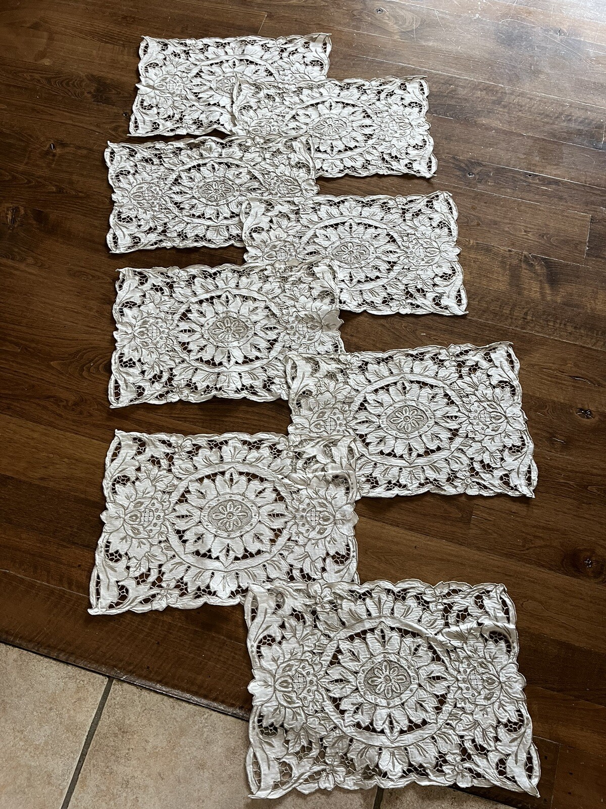 Picture 1 of 5