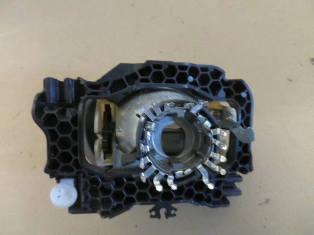 LUZ ANTINIEBLA DELANTERA DERECHA ASTON MARTIN DB9 DBS GIRO D Foto 2 de 3