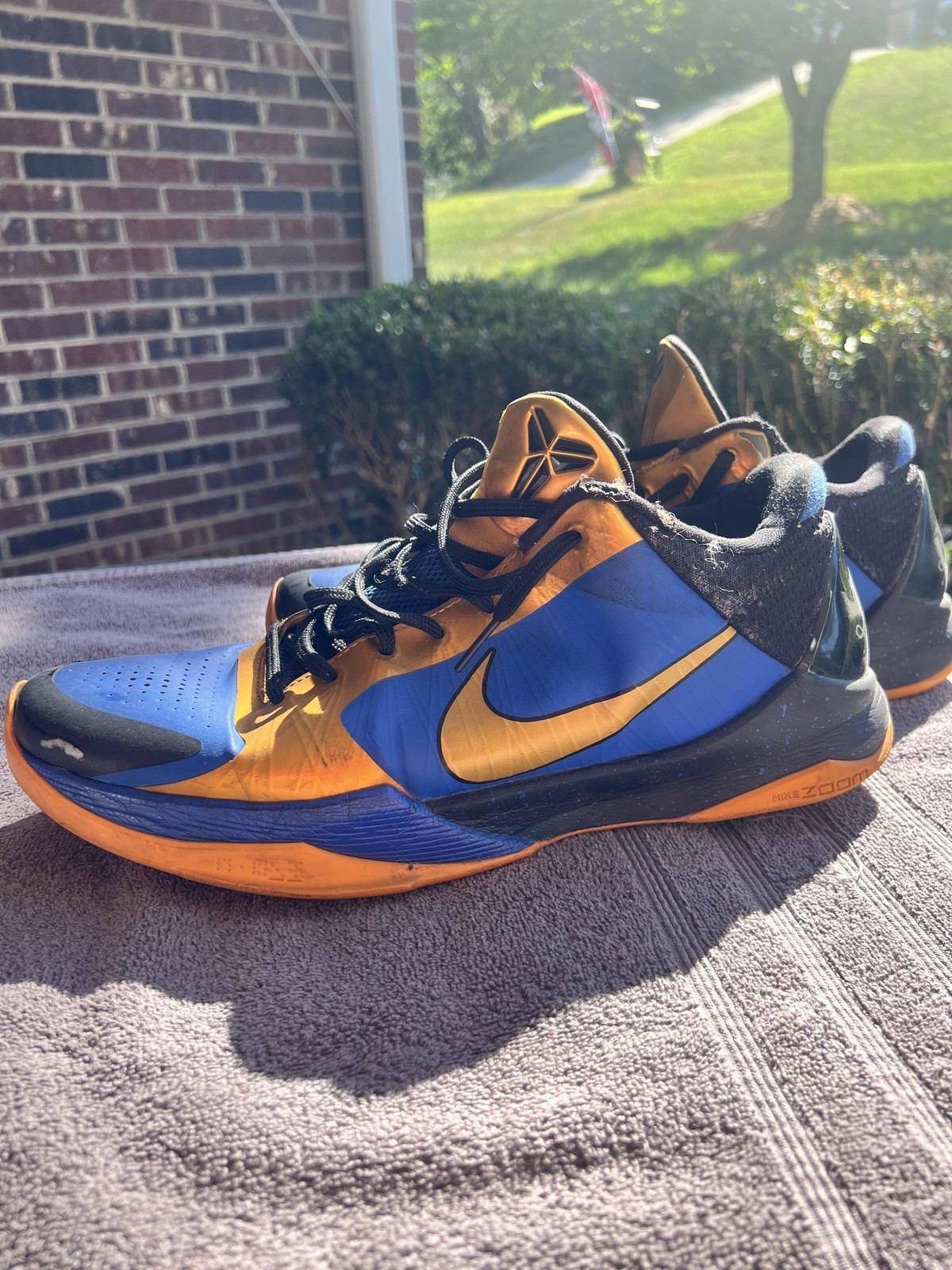 Nike Kobe Custom ID Men’s Basketball Low- Blue Gold Black. Size 12.