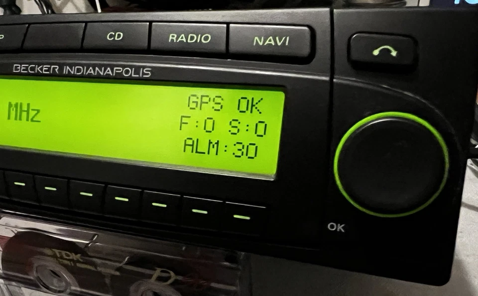 BECKER Indianapolis Autoradio Bluetooth Navi CD LANCIA FERRARI LAMBO ASTON JAG - Bild 3 von 4