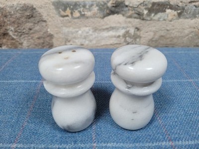 Vintage Grau & Weiß Naturstein Marmor Salz und Pfefferstreuer Set 3,75 Hoch