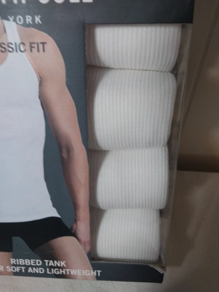PACK DE 4 TANQUES KENNETH COLE NY CLASSIC FIT BLANCOS ACANALADOS NUEVOS TALLA XL 46-48" Foto 2 de 4