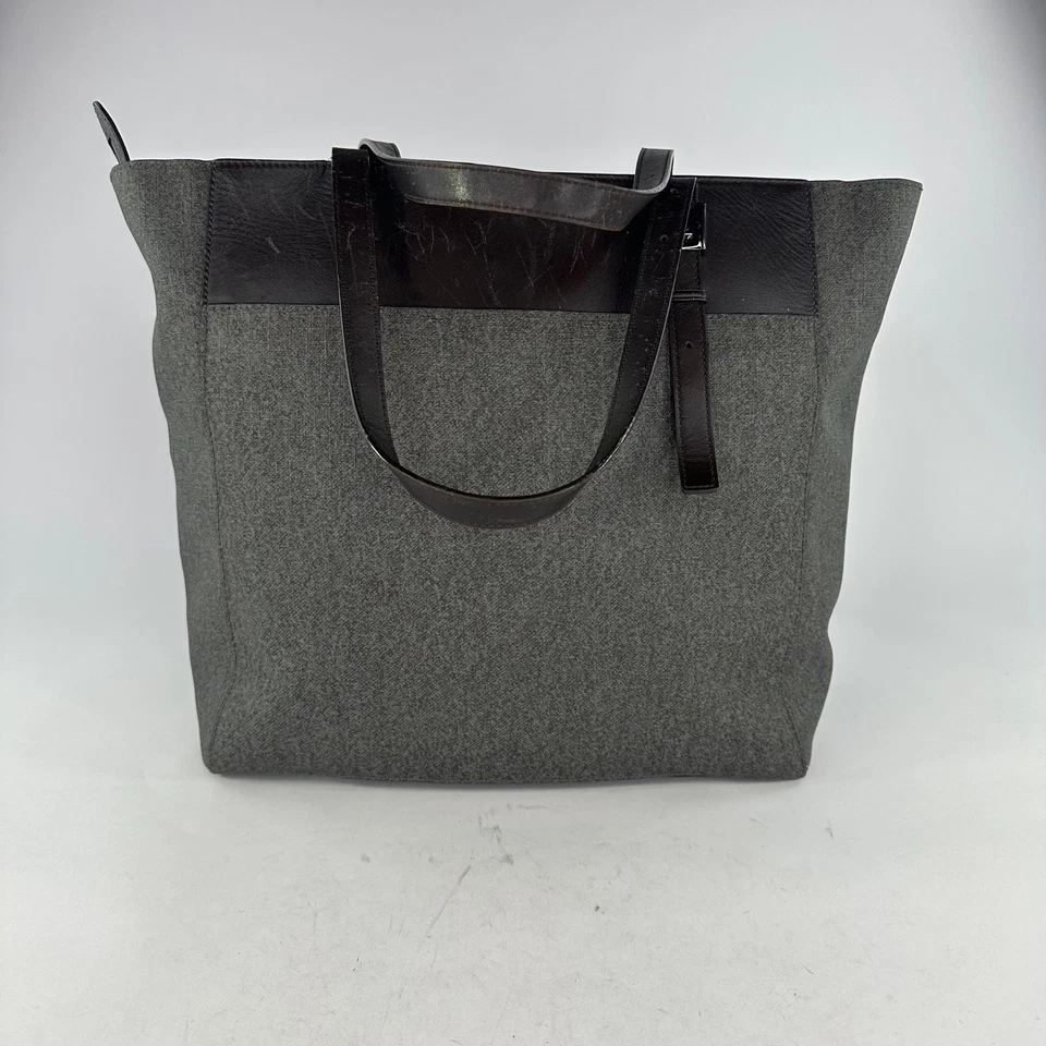 Bolso de Mano Tumi Sinclair Nora Para Mujer Lona Recubierta Gris Marrón para Laptop Foto 2 de 4