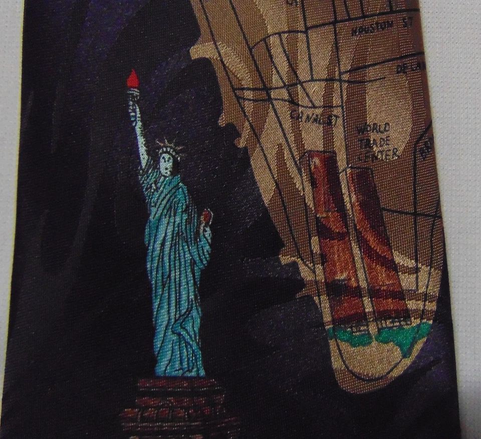 Corbata Fratello Hecha a Mano Mapa de la Ciudad de Nueva York Liberty, Torres del World Trade Center Foto 2 de 4