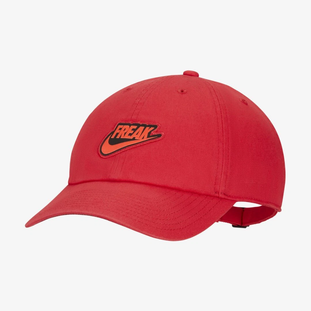 Nike top freak cap