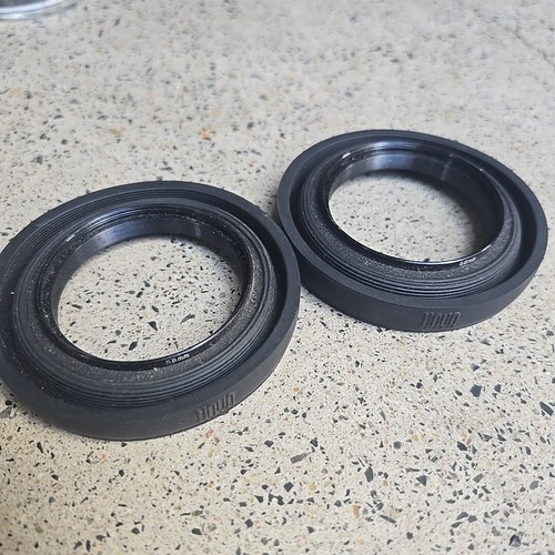 Hoya 55mm Vintage Rubber Lens Hood Cover Accessory X2 Great Condition - Picture 3 of 5
