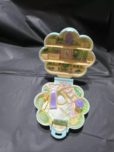 Vintage Polly Pocket Compact Midge's Flower Shop Bluebird 1990  w/ 1 figure