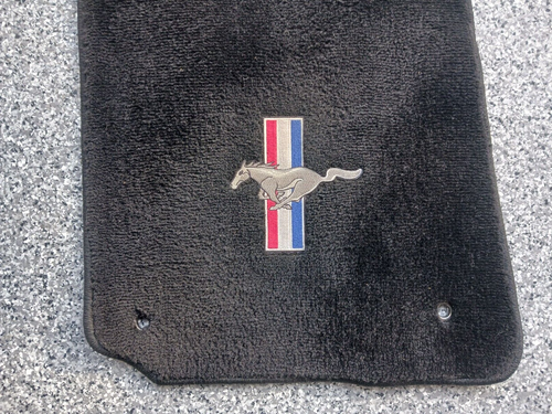 1994-2004 Ford Mustang Set Of 4 Lloyd Black Carpet Floor Mats With Logo - Picture 4 of 15
