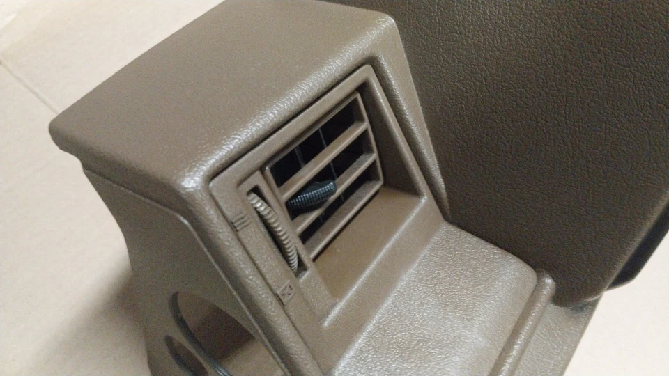 Toyota Van 1986. Cápsula de velocímetro / bisel de tablero. Foto 3 de 4