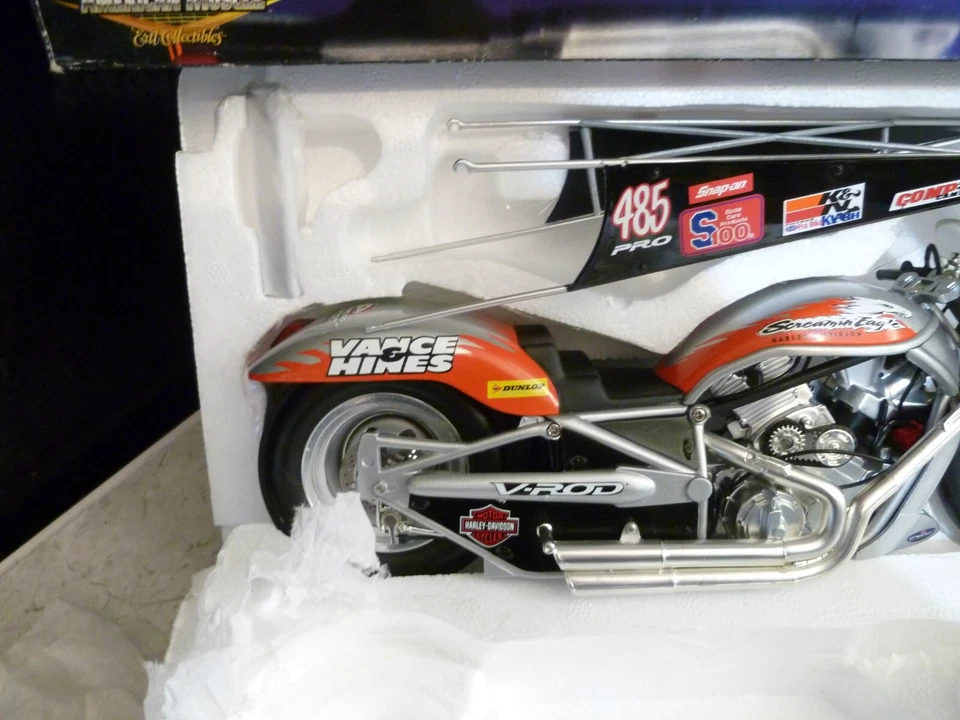ERTL HARLEY DAVIDSON 1.9 2003 VANCE + HINES NHRA BICICLETA DE ARRASTRE SCREAMIN EAGLE STOCK Foto 4 de 4