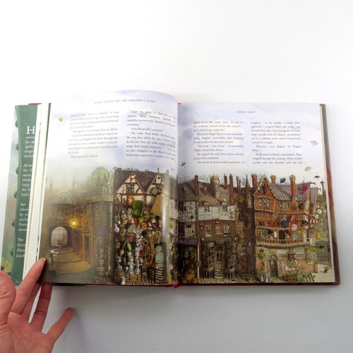 Harry Potter and the Sorcerer's Stone 1st Illustrated Edition 3rd Printing 2015 - Picture 10 of 15