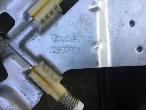 2003-2012 SAAB 9-3 93 CONVERTIBLE LH FRONT WINDOW MECHANISM 12832851 - Picture 2 of 2