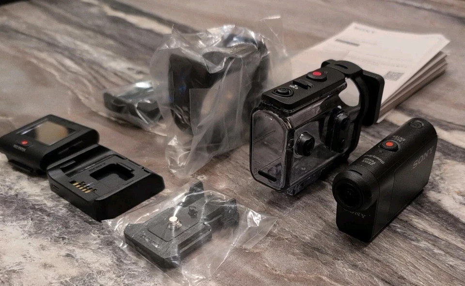 SONY HDR-AS50 HD Action Cam Waterproof Housing ZEISS RM-LVR3 Live Screen Watch - Image 3 of 4