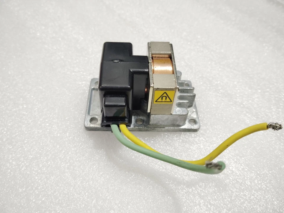 Teledyne E2V EEV MG4010 4th Generation Magnetron - Image 3 of 4