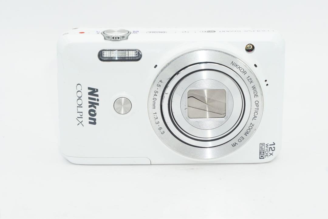Nikon Coolpix S6900 White Digital Camera 12x optical zoom