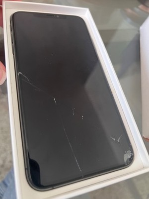 Apple iPhone XS Max - 512 GB - Space Gray Unlocked - Cracked Screen