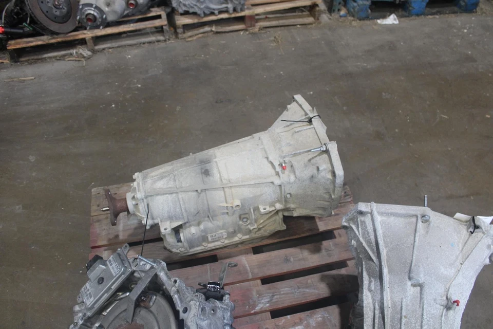 Used Automatic Transmission Assembly fits: 2015 Chevrolet Camaro AT 6 Speed opt Foto 4 de 4