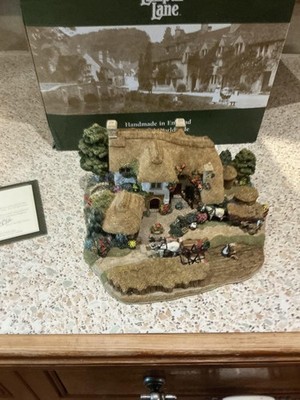 Liliput Lane Golden Harvest Cottage Figur groß bunt verpackt Harz UK