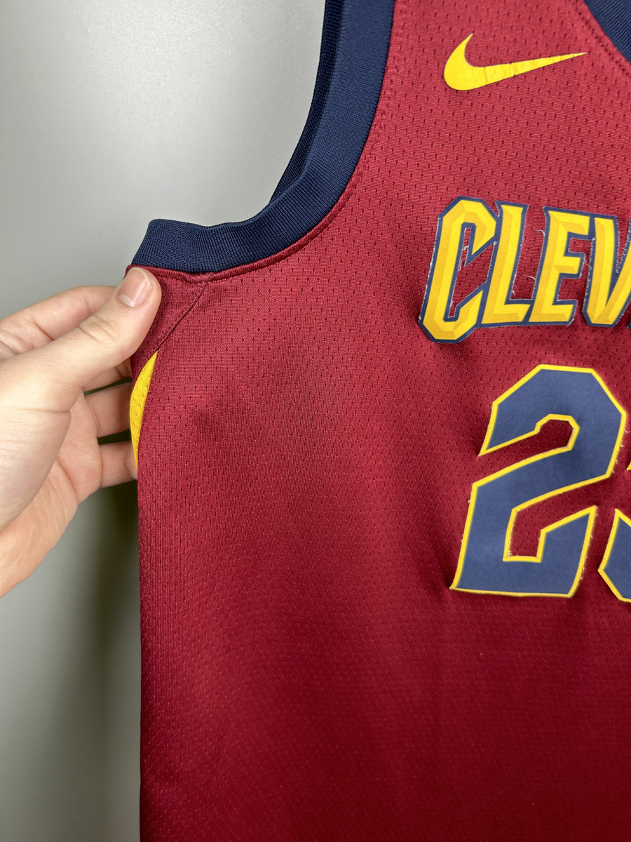 CLEVELAND CAVALIERS BASKETBALL SHIRT JERSEY NIKE 864467-677 LEBRON