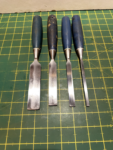 Graduated Set of 4 no. Good Quality Stanley 5002 Bevel Edge Wood Chisels - Picture 3 of 8