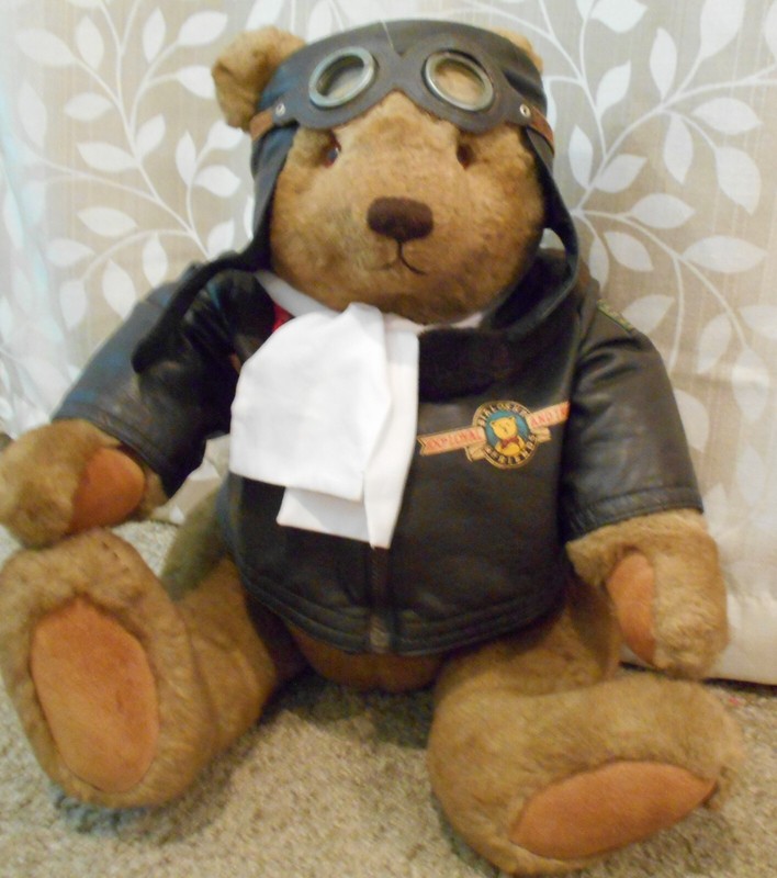 Vintage 1986 Gund 25" Bialosky Aviator Plush Bear /all orig accessories & eartag