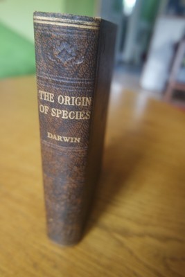 Charles Darwin "The Origin of the Species" Odhams Press Sixth Edition